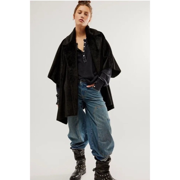 NWT Free People Starlett Faux Fur Poncho - Picture 2 of 5